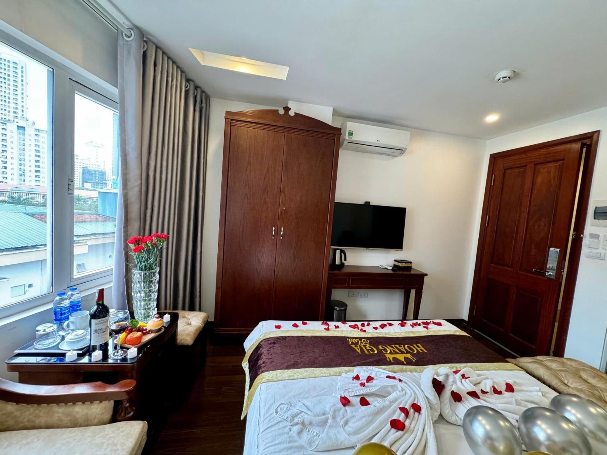Hoang Gia Hotel Nhan Hoa Hanoi Exteriör bild
