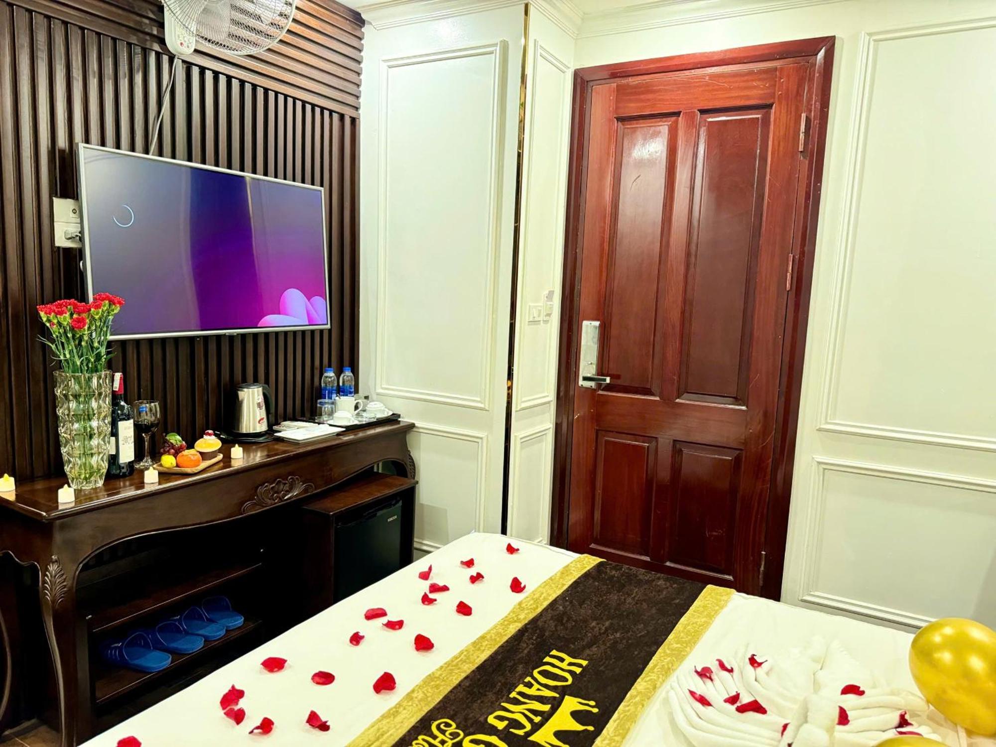 Hoang Gia Hotel Nhan Hoa Hanoi Exteriör bild