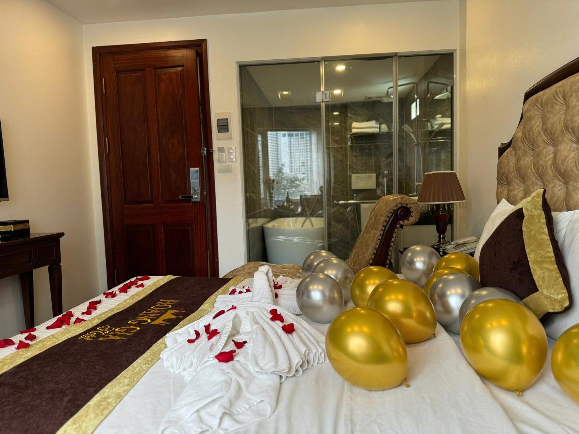 Hoang Gia Hotel Nhan Hoa Hanoi Exteriör bild