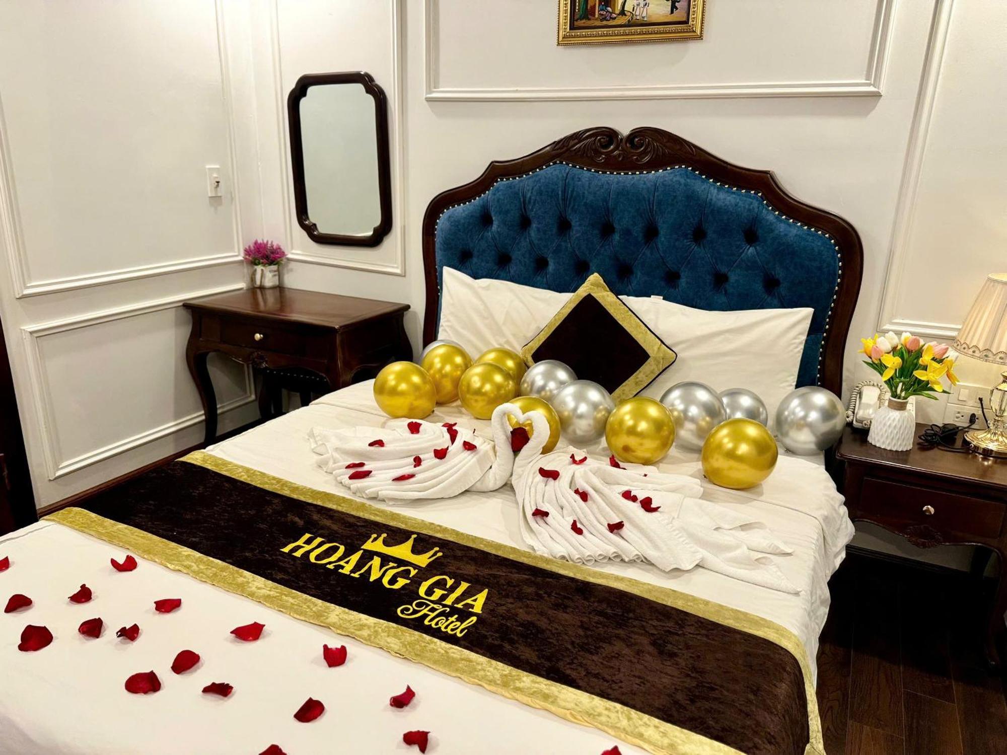 Hoang Gia Hotel Nhan Hoa Hanoi Exteriör bild