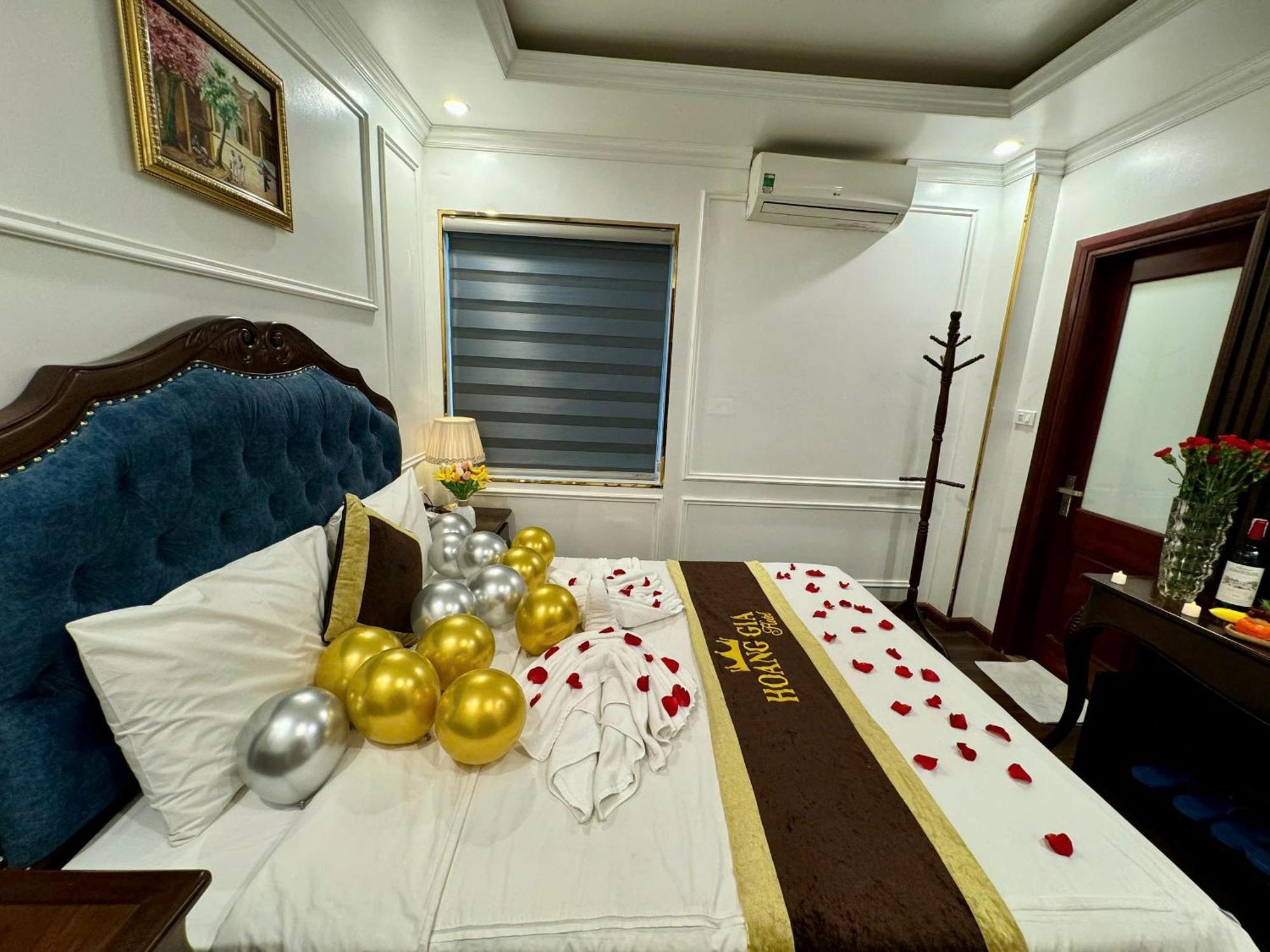 Hoang Gia Hotel Nhan Hoa Hanoi Exteriör bild