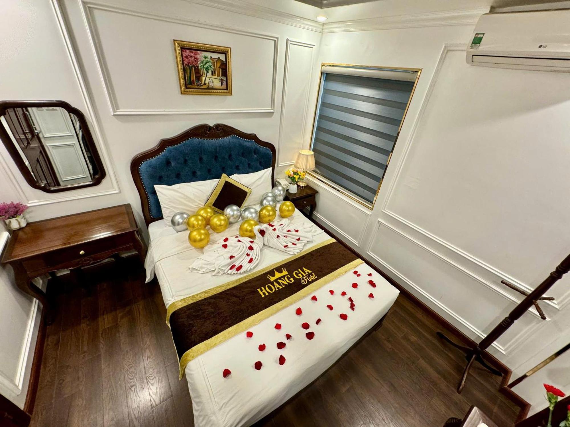 Hoang Gia Hotel Nhan Hoa Hanoi Exteriör bild