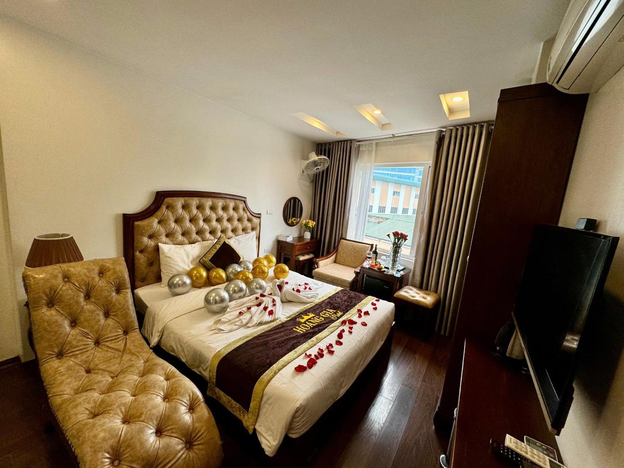 Hoang Gia Hotel Nhan Hoa Hanoi Exteriör bild