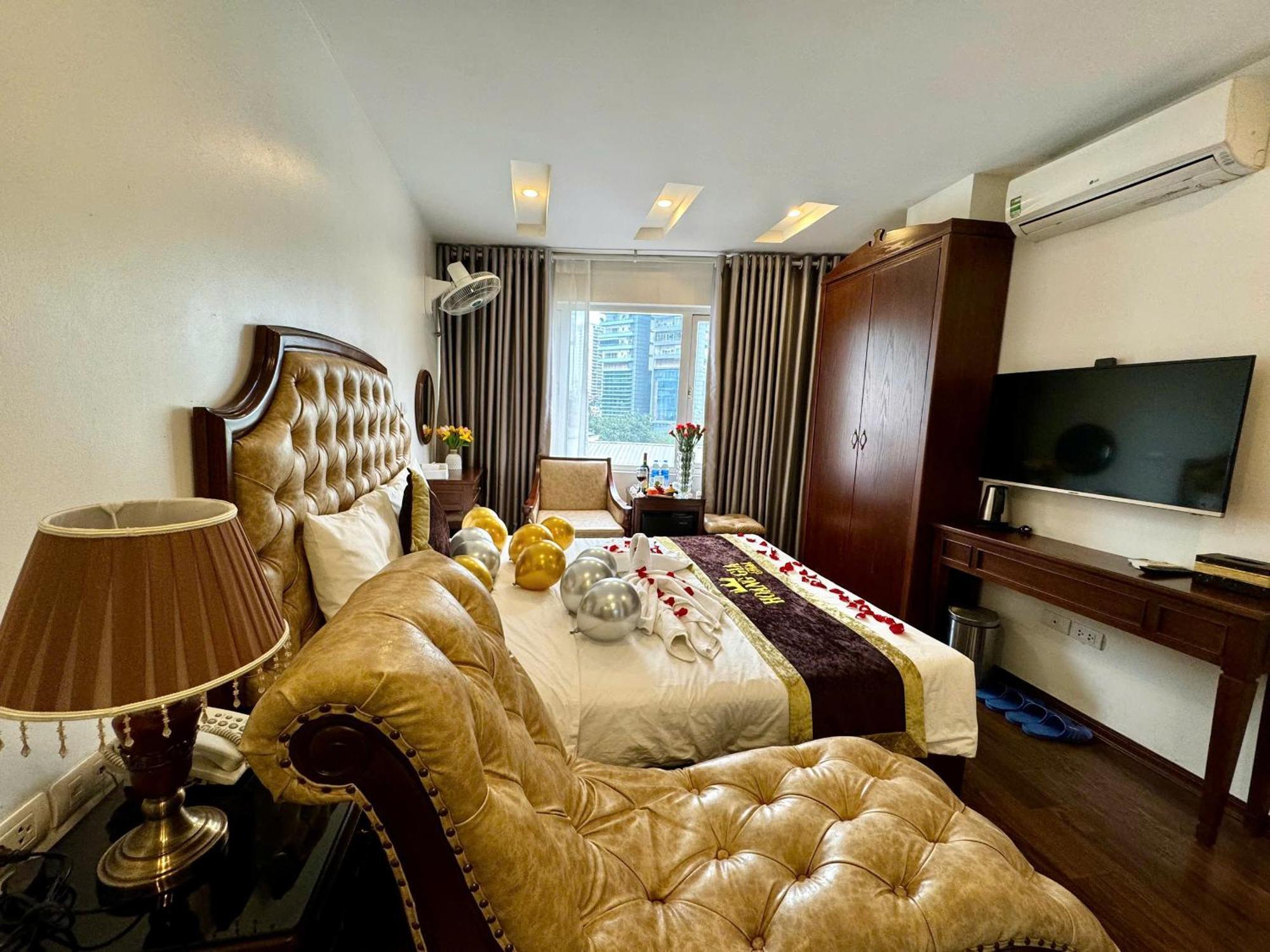 Hoang Gia Hotel Nhan Hoa Hanoi Exteriör bild